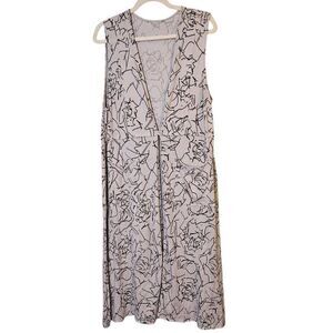 Chalet sleeveless long cardigan,  gray patterned. Size M/L.  #875